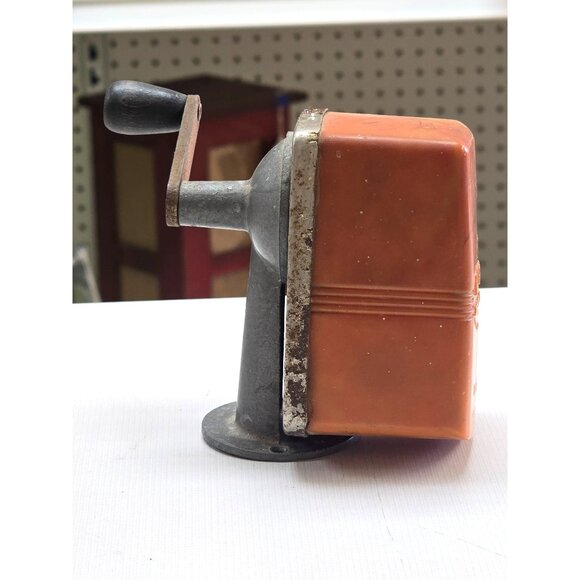 Vintage BOSTON BULLDOG Pencil Sharpener Orange Swirl Bakelite - Picture 8 of 16